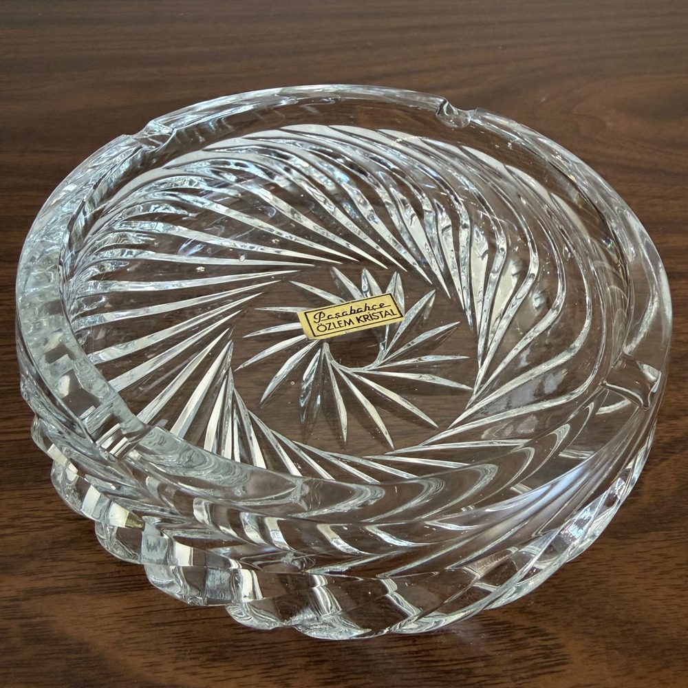 Vintage Heavy Cut Crystal Ashtray Starburst Pinwheel Deep Cut Trinket Dish 5"